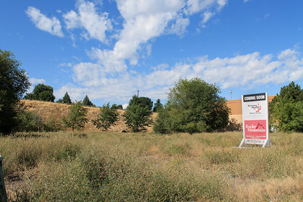 empty plot of land where the Garden City PHMG Urgent Care clinic will be